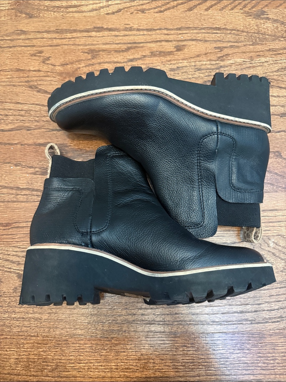 Dolce Vita Black Leather Chelsea Lug Boot Huey H2O - Picture 7 of 10